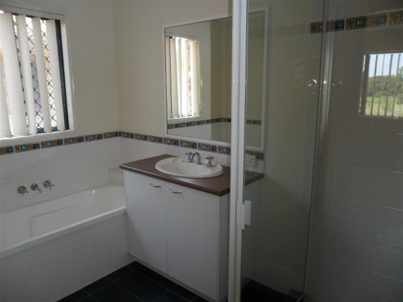 15 Araluen Place, Carindale QLD 4152