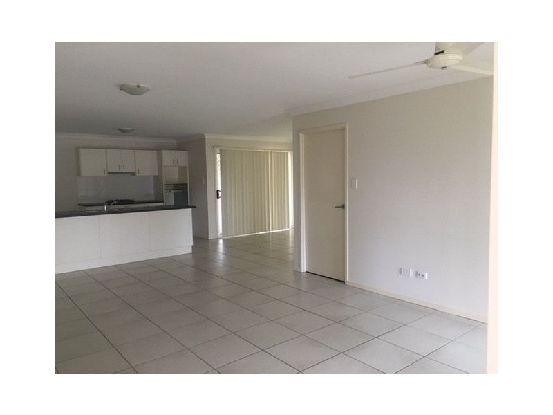 4 Adam Street, Beachmere QLD 4510