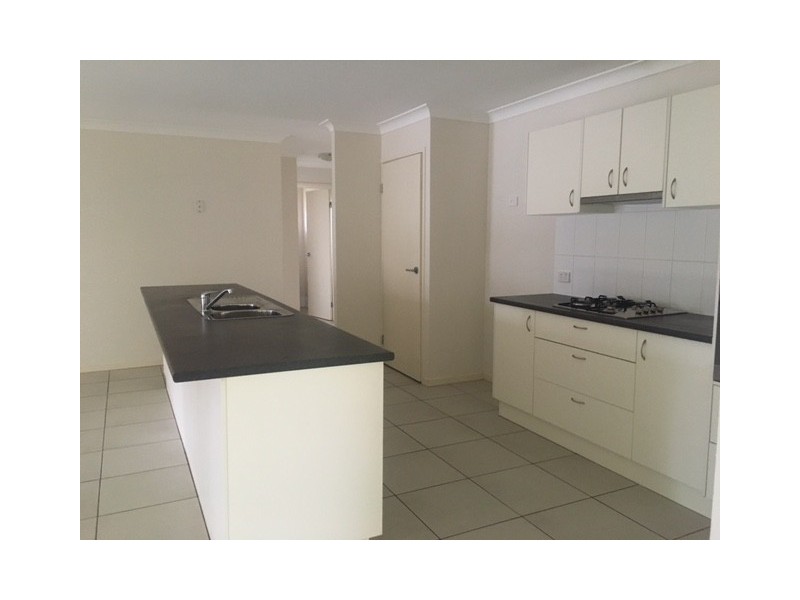 4 Adam Street, Beachmere QLD 4510