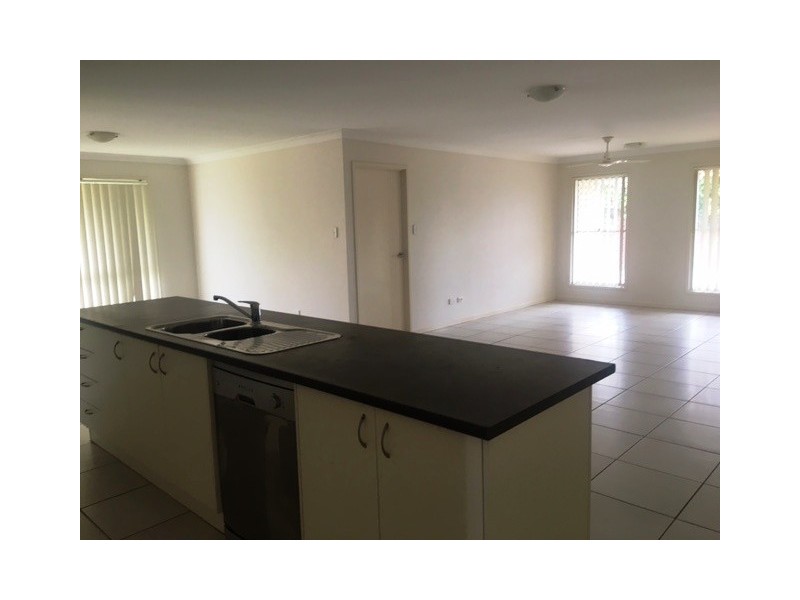 4 Adam Street, Beachmere QLD 4510