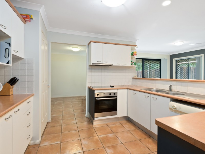 14  Burkett  Crescent, Victoria Point QLD 4165