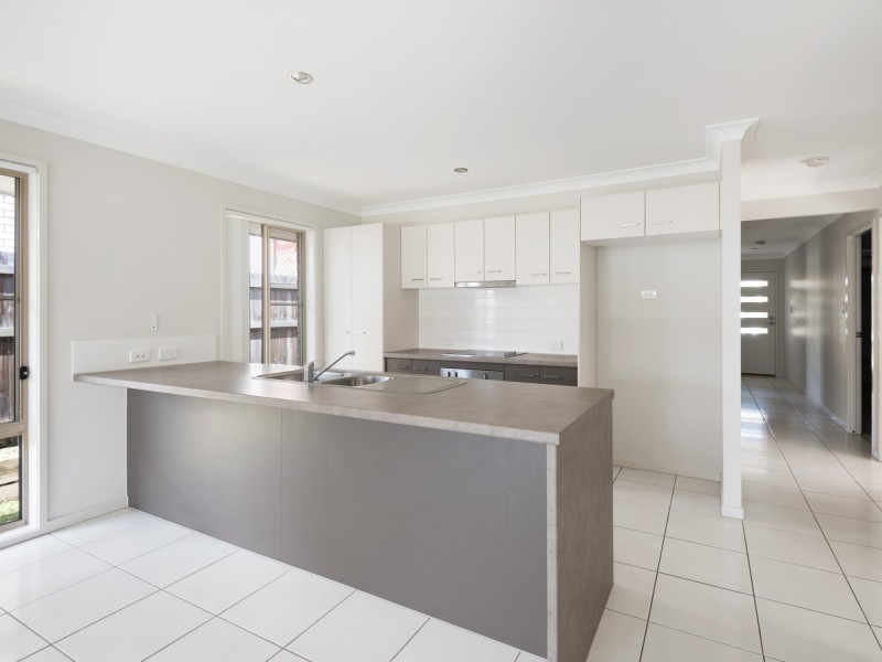 13 Wongabel Close, Waterford QLD 4133