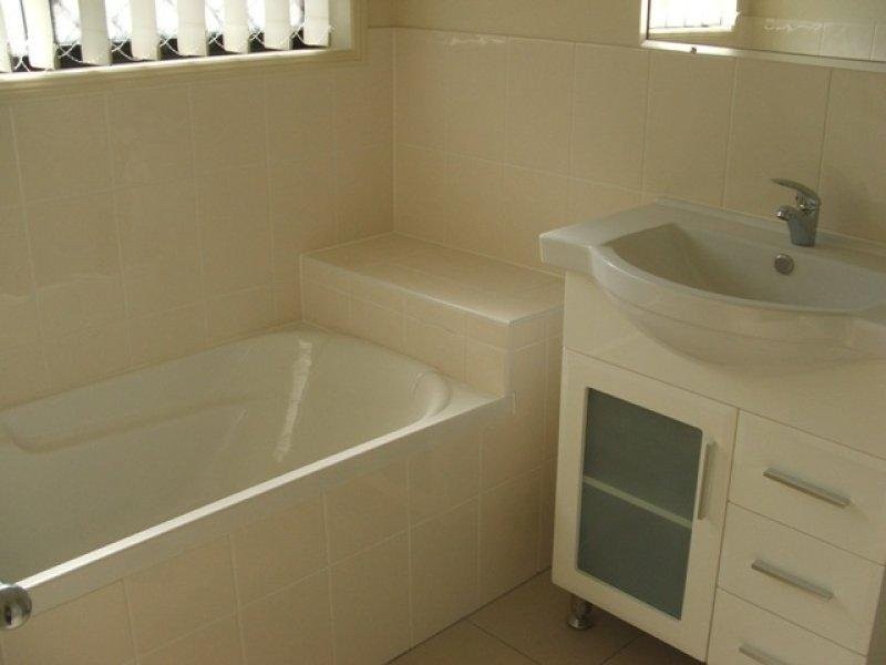 10 Olivine Court, Rothwell QLD 4022