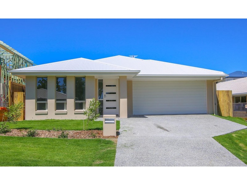 7 April Crescent, Bridgeman Downs QLD 4035