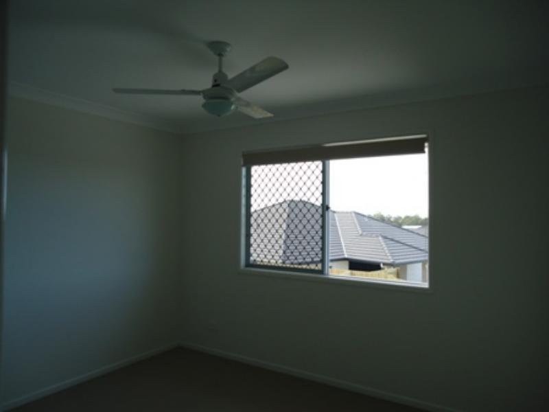 16 Moor Circuit, Warner QLD 4500