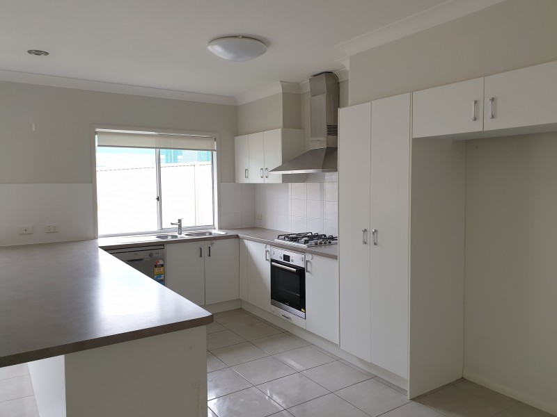 128B Barbaralla Drive, Springwood QLD 4127