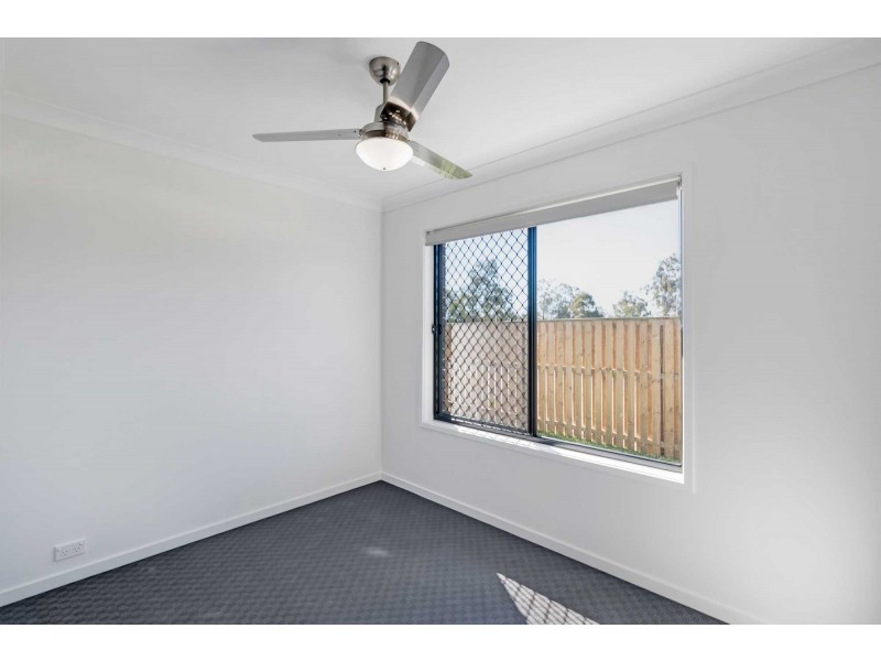 1/4 Zechariah Way, Augustine Heights QLD 4300