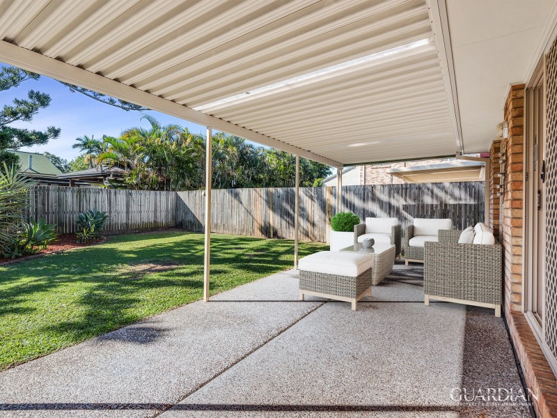 5 Araluen  Place, Carindale QLD 4152