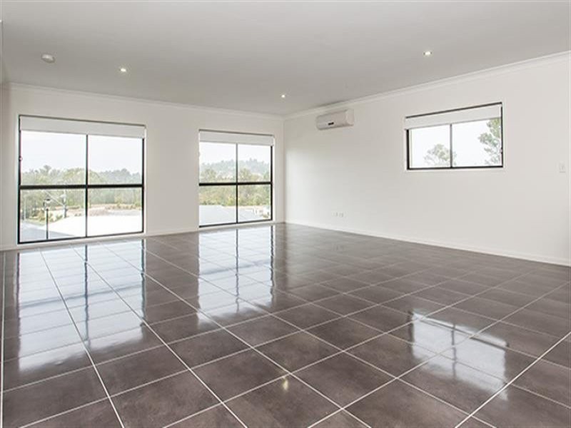 26 Dray Court, Riverhills QLD 4074