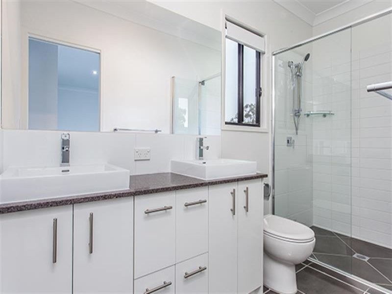 26 Dray Court, Riverhills QLD 4074