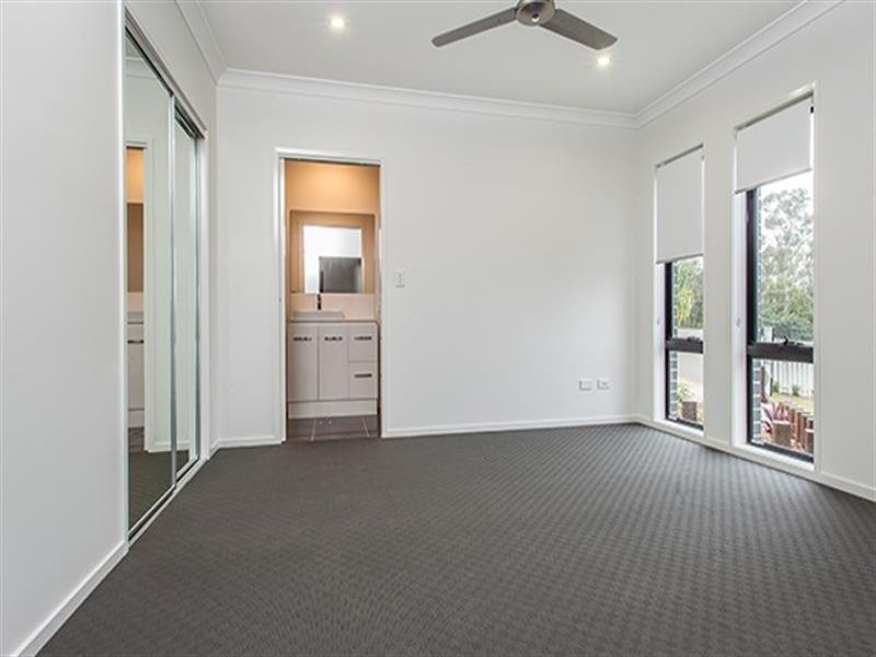 26 Dray Court, Riverhills QLD 4074