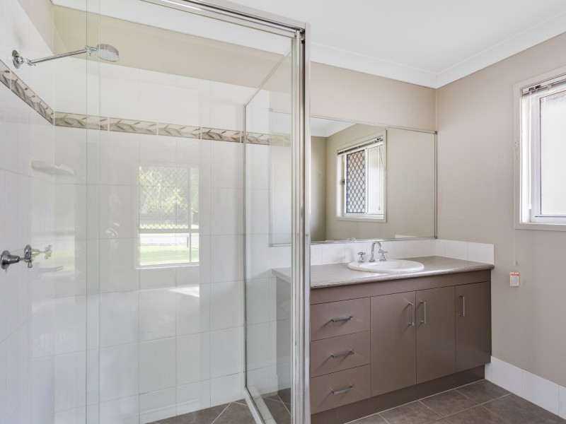 3 Fabian Place, Bracken Ridge QLD 4017