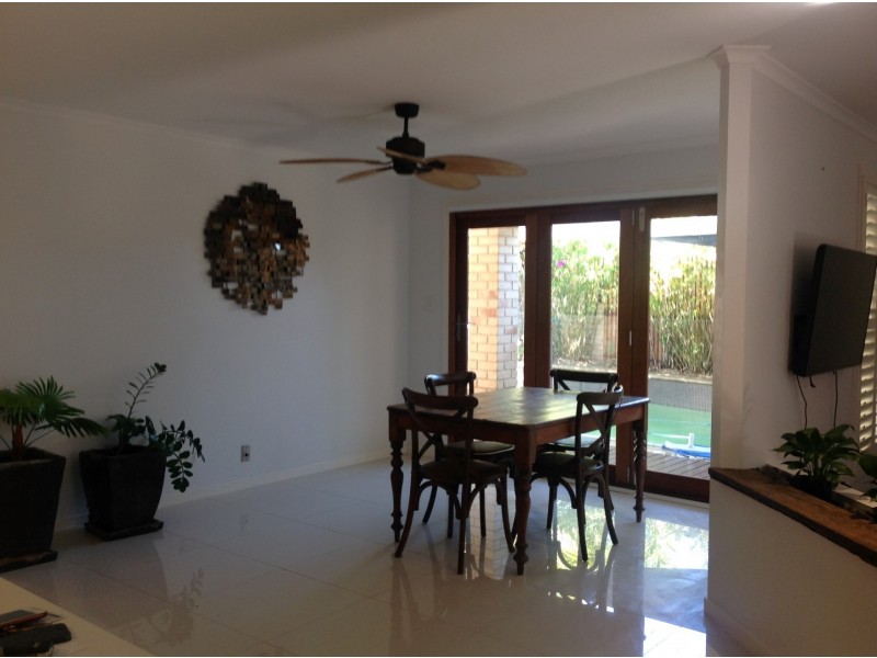 1 Sage Court, Runaway Bay QLD 4216