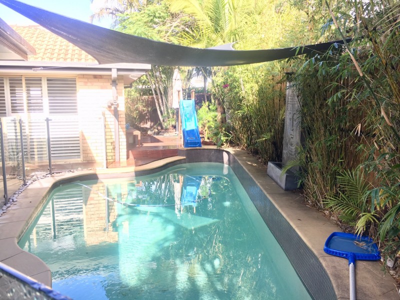 1 Sage Court, Runaway Bay QLD 4216