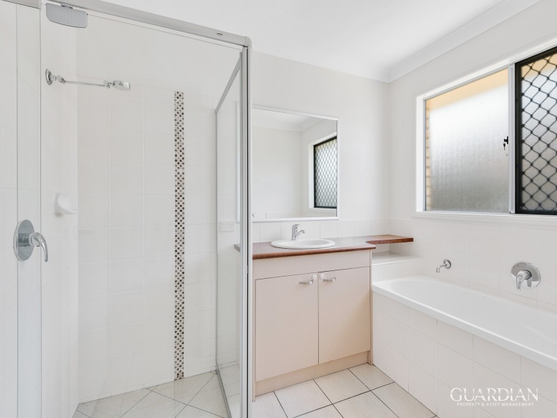 15 Griffen Place, Crestmead QLD 4132