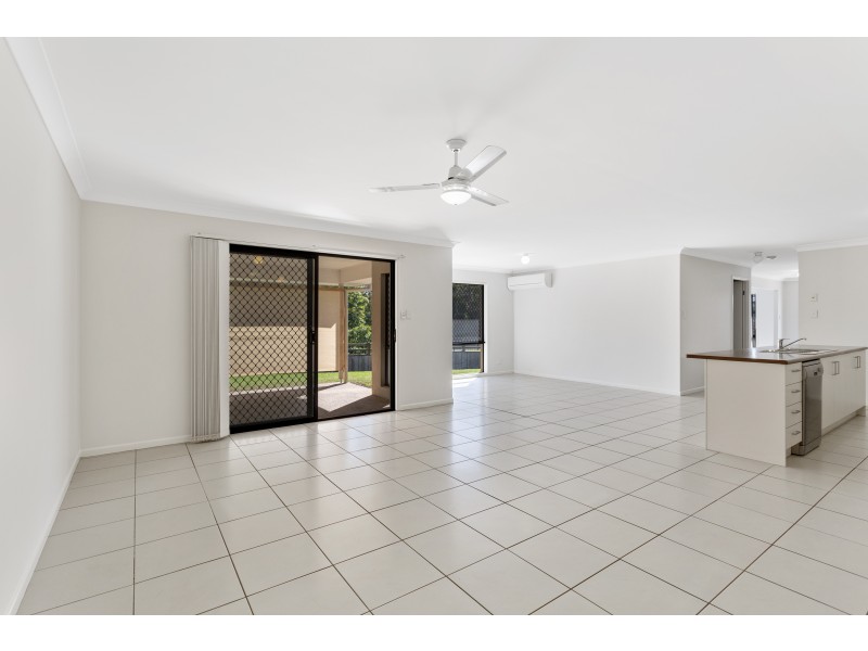 71 Rolland Parade, Warner QLD 4500