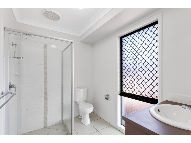 71 Rolland Parade, Warner QLD 4500