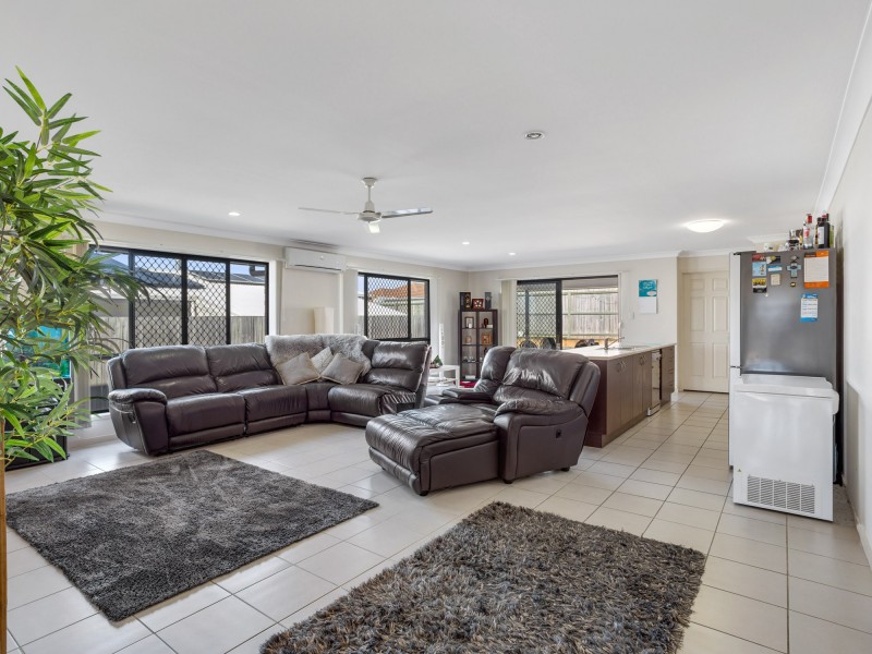 44 Ballyalla Crescent, Warner QLD 4500