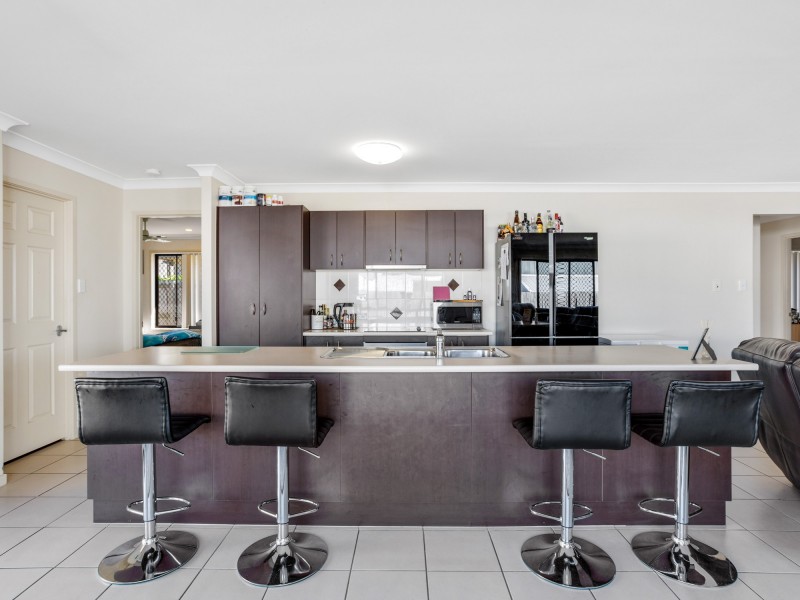 44 Ballyalla Crescent, Warner QLD 4500