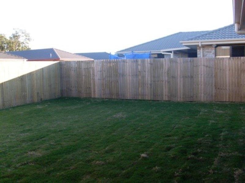 2 Mallard Close, Eagleby QLD 4207