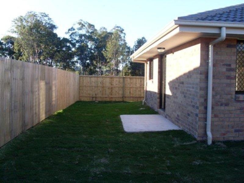 2 Mallard Close, Eagleby QLD 4207