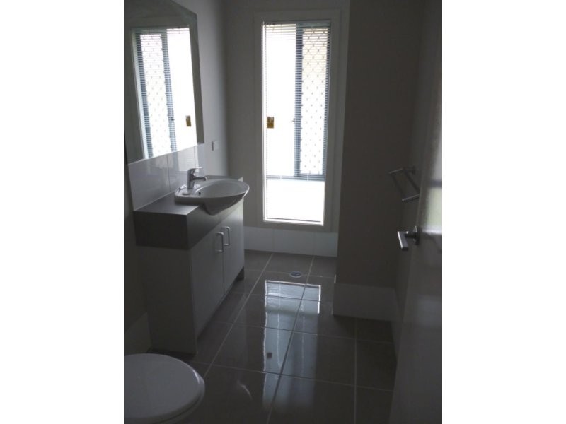 5 Stanbury Drive, Goodna QLD 4300