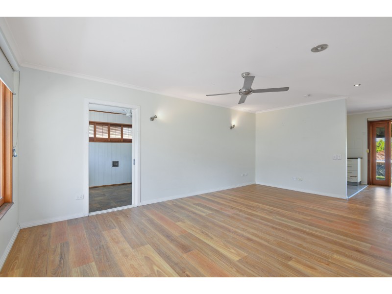 19 Raquel Avenue, Springwood QLD 4127