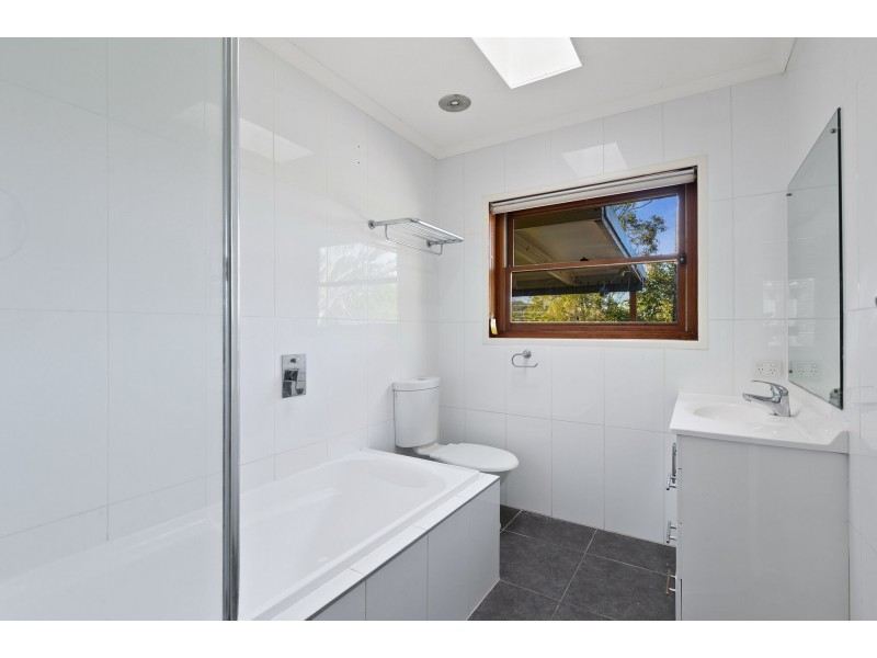 19 Raquel Avenue, Springwood QLD 4127