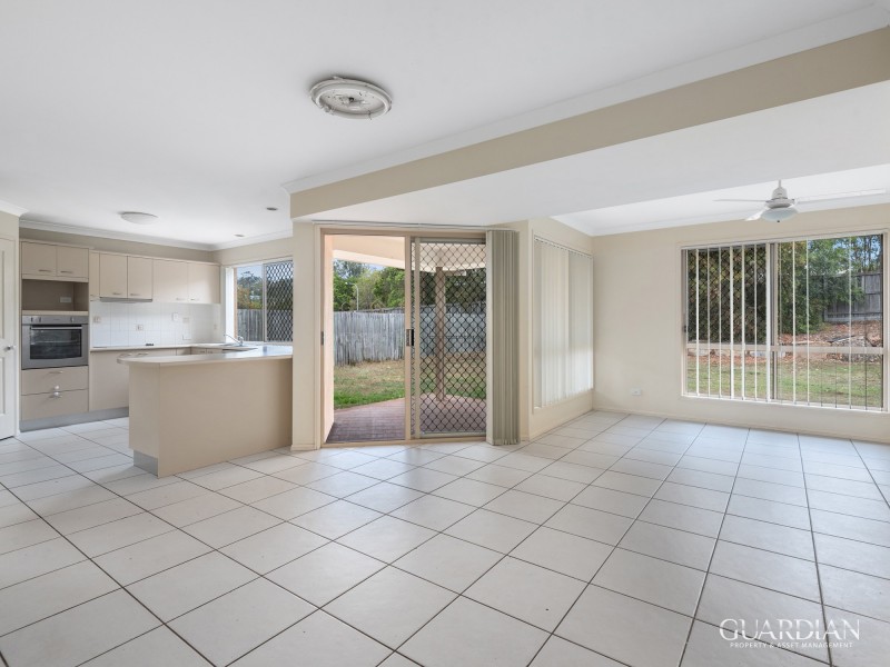18 Mitchell Place, Parkinson QLD 4115