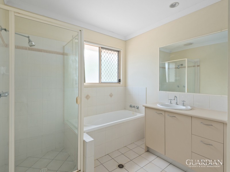 18 Mitchell Place, Parkinson QLD 4115
