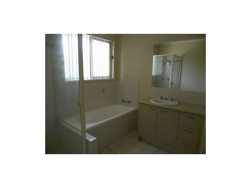 18 Mitchell Place, Parkinson QLD 4115
