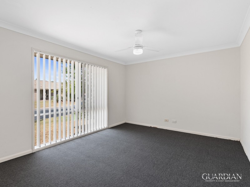 8 Lake Wivenhoe Court, Logan Reserve QLD 4133