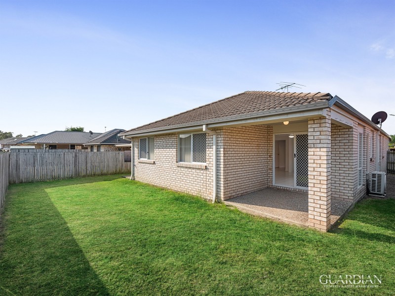 8 Lake Wivenhoe Court, Logan Reserve QLD 4133