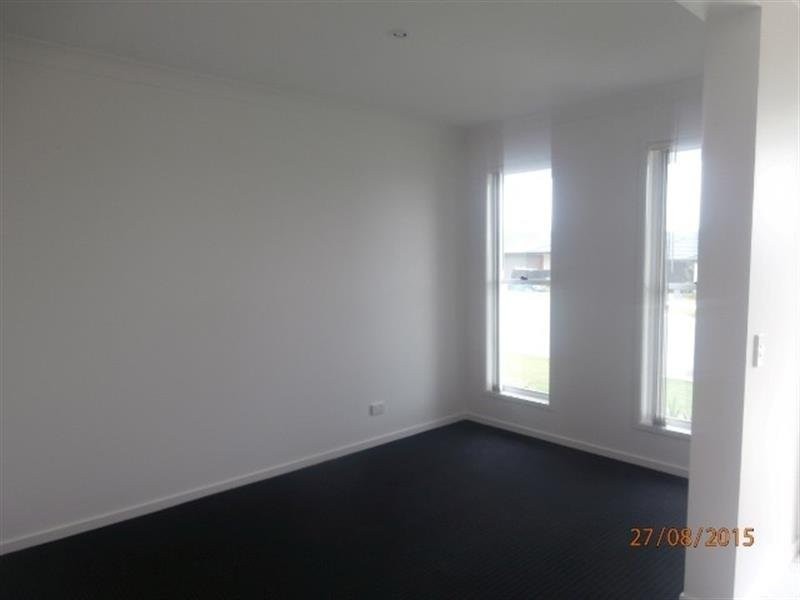 44 Cairnlea Drive, Pimpama QLD 4209