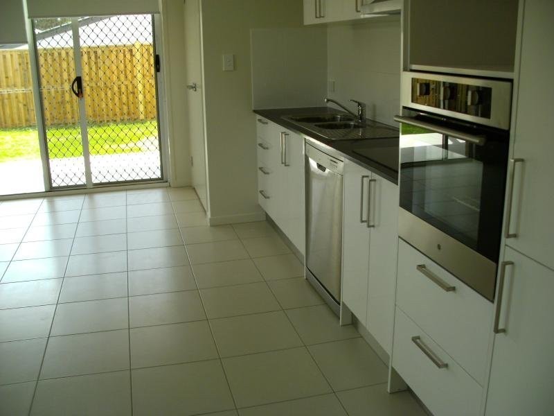 1/20 Lorikeet Parade, Dakabin QLD 4503