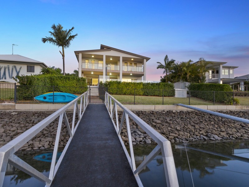 15 Southaven  Drive, Helensvale QLD 4212