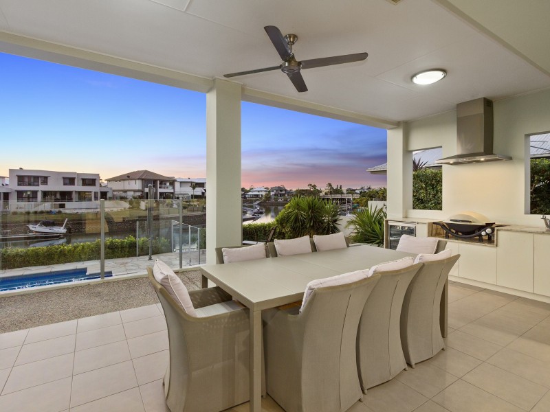 15 Southaven  Drive, Helensvale QLD 4212