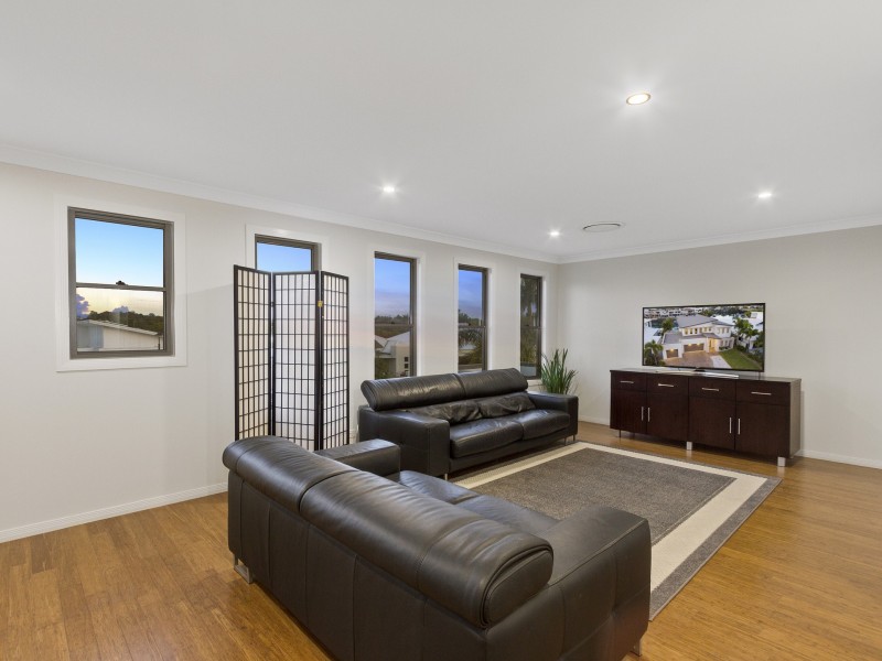 15 Southaven  Drive, Helensvale QLD 4212