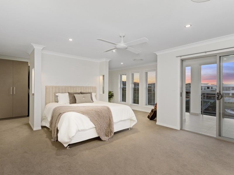 15 Southaven  Drive, Helensvale QLD 4212