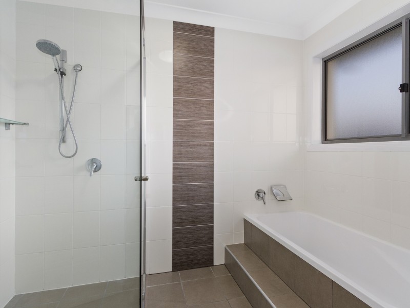 15 Southaven  Drive, Helensvale QLD 4212