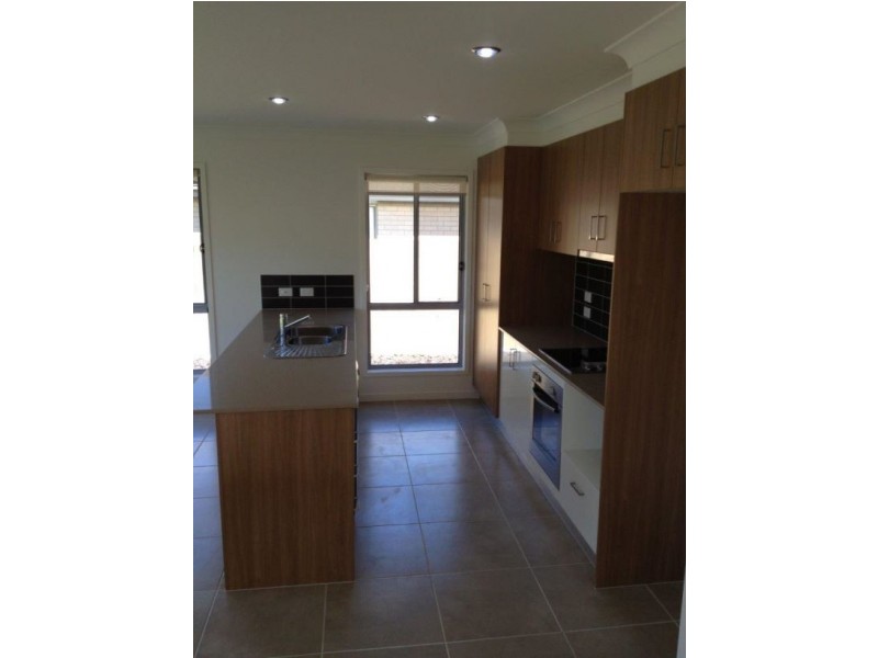 53 Ravensbourne Circuit, Waterford QLD 4133