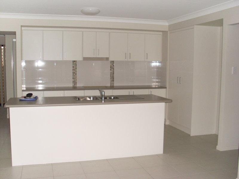 7 Renee Street, Redbank Plains QLD 4301