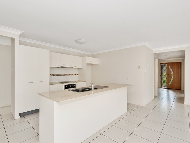 50 Wyndham Circuit, Holmview QLD 4207