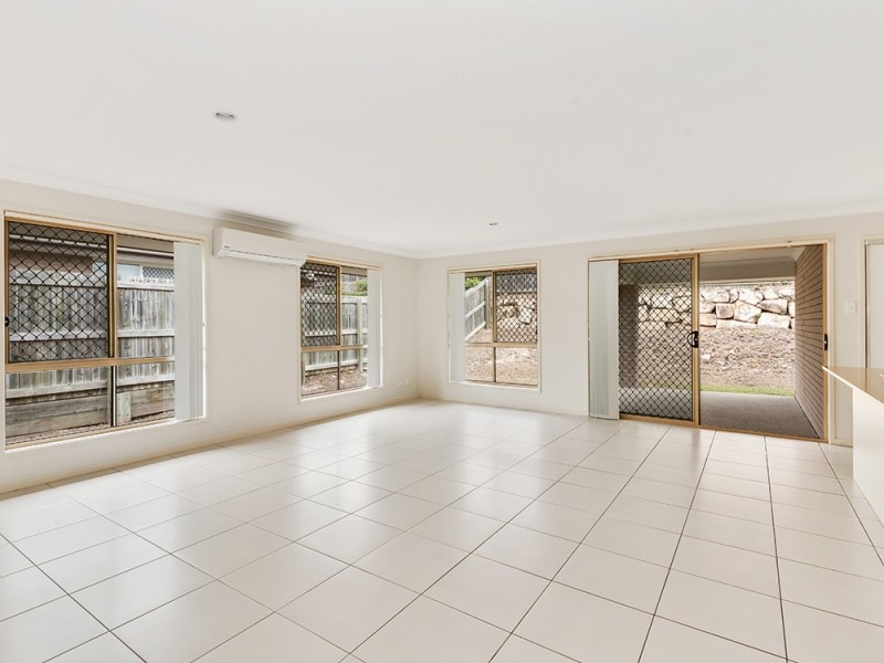 50 Wyndham Circuit, Holmview QLD 4207