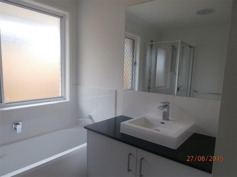 44 Cairnlea Drive, Pimpama QLD 4209