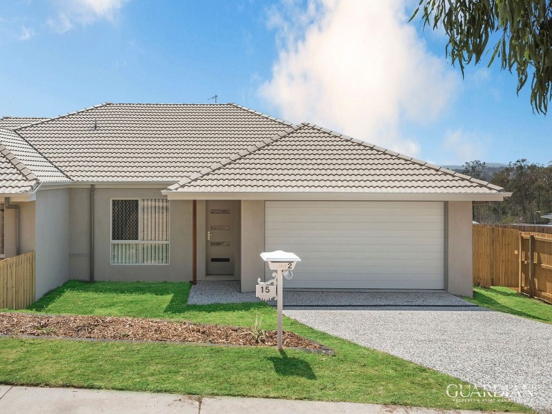 2/15 Pemswood  Court, Deebing Heights QLD 4306