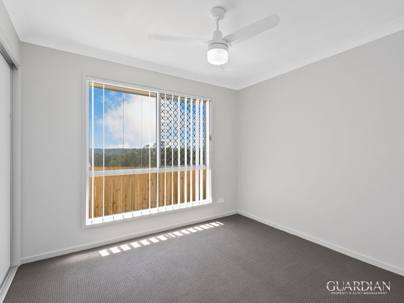2/15 Pemswood  Court, Deebing Heights QLD 4306