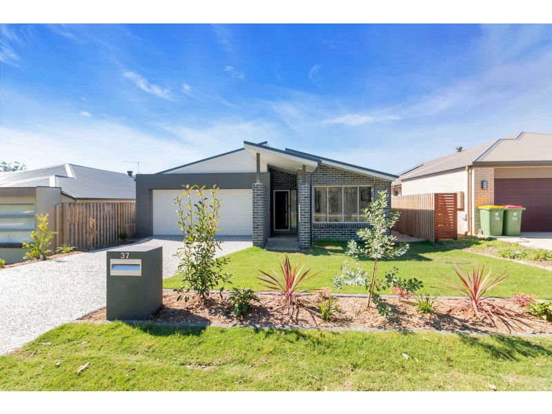 37 Golden Wattle Avenue, Mount Cotton QLD 4165