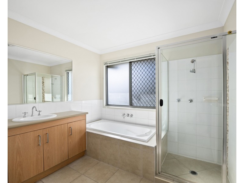 12 Salomon Court, Goodna QLD 4300