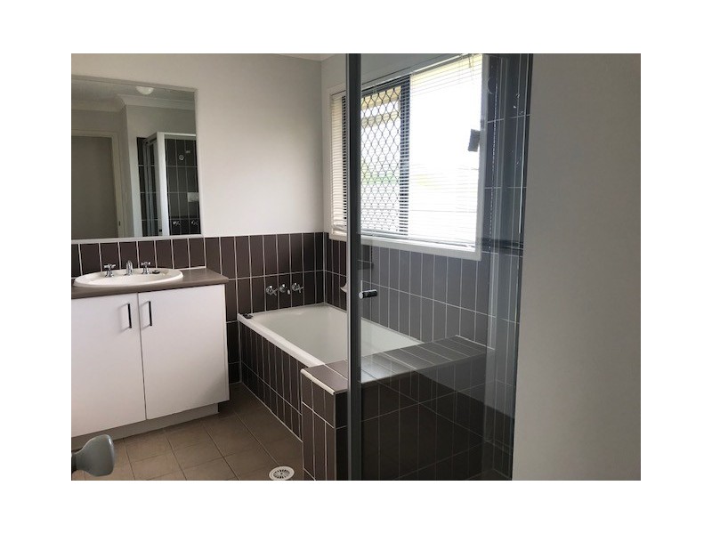 4 Coman Street, Rothwell QLD 4022